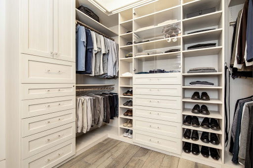 Dreamy Master Closet Marries Fashion and Function